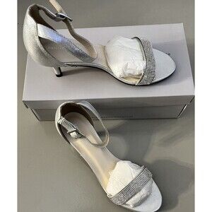 Benjamin Walk Isadora Silver size 7M